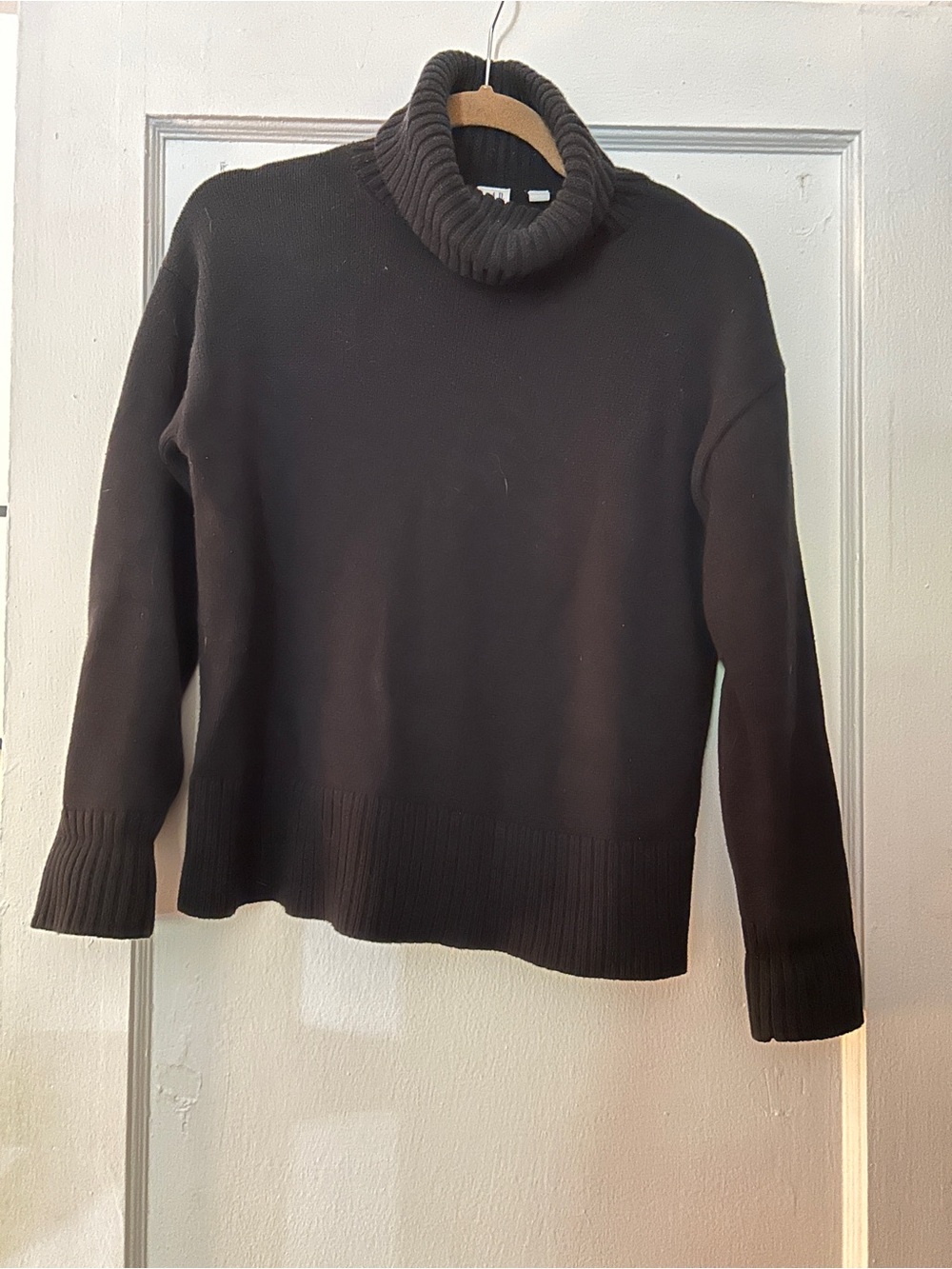 GAP Turtleneck Knit Sweater